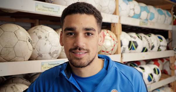 Hurkmans (Blauw Geel'38) begonnen aan tweede voetballeven: 'De liefde is te groot' - BD.nl