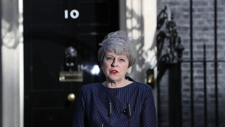Britse premier May kondigt op zoek naar mandaat vervroegde verkiezingen aan op 8 juni - Volkskrant