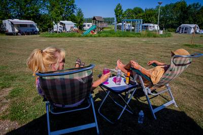 De campings komen weer tot leven