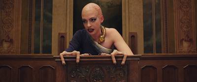 Anne Hathaway zegt sorry na ophef over film ‘The Witches’: “Ik wilde mensen met een beperking niet kwetsen”