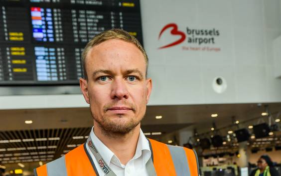 “Eigenlijk zijn we op de luchthaven sadomasochisten”