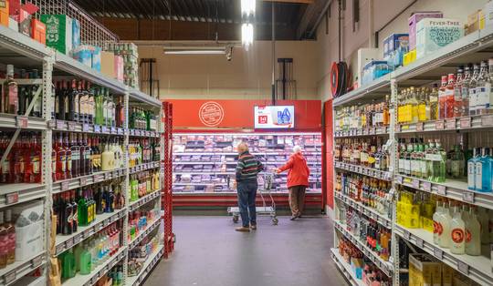 Prijzen in de supermarkt stijgen met 3,6 procent, al is er een beetje goed nieuws voor het kerstfeest