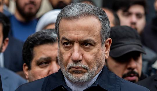 Iran: ‘Directe berichten ontvangen van VS-gezant Witkoff’ • Trump beweert oorlog Iran binnen twee, drie weken te beëindigen