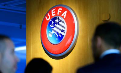 L'UEFA émet “une forte recommandation” en vue d'achever la saison
