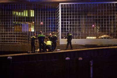 Politie schiet persoon dood nabij Nederlandsche Bank