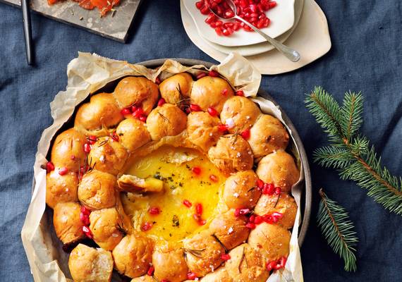 Het perfecte bijgerecht: broodkrans met camembert