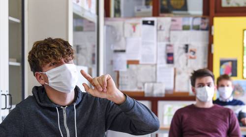 Op 1 september nog altijd niet normaal naar school