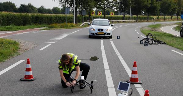 Oeffelt schrikt van wéér een aanrijding met jonge fietser - De Gelderlander