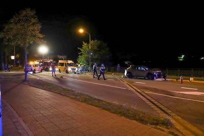 Ravage na botsing op Groenewoudseweg in Nijmegen