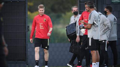 De Bruyne houdt lippen op mekaar na confrontatie met makelaar De Koster en staat vanavond in de basis