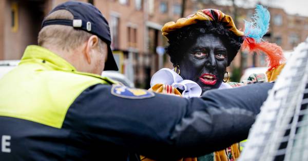 Elf Arrestanten Intocht Sinterklaas In Apeldoorn Weer Op Vrije Voeten Binnenland Ad Nl