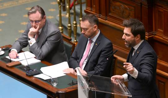 Militaire hulp en hoge facturen: verdeelde regeringstop ‘beslist om niet te beslissen’ over oorlog in Iran