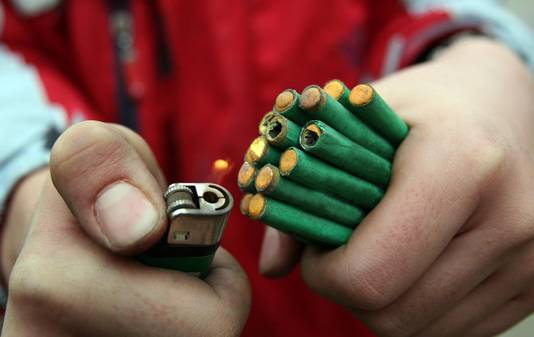 Oogarts Vuurwerk Van Nu Is Gewoon Wapentuig Economie Ad Nl