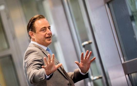 Open Vld en CD&V zijn het wachten beu: ‘We zijn al 2 weken aan het landen’