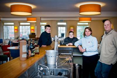 Hernens Cafeesterij sluit, heropening onzeker