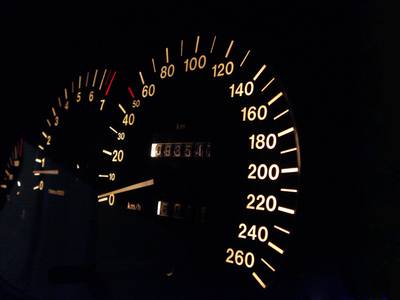 Man rijdt bijna 200 over weg waar 80 mag