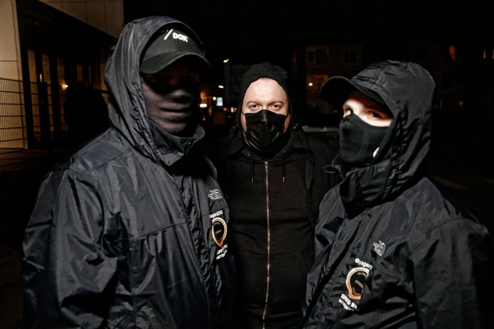 De drie leden van Jagers030 uit Utrecht willen onherkenbaar op de foto.