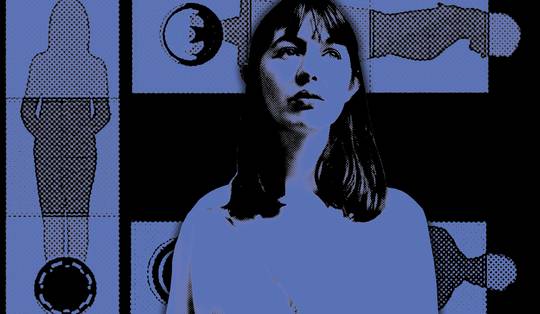 Waarom millennials massaal overstag gaan voor schrijfster Sally Rooney: ‘zoveel vrouwen – mezelf inclusief – willen zo hard op haar personages lijken’