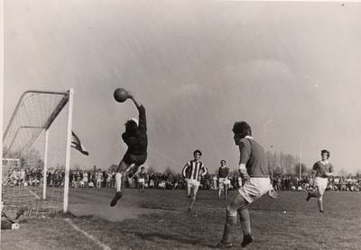 Juliana 100 jaar: van protest tegen bezetter tot bezoek van profclubs