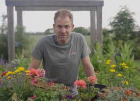 Zó maak je zelf een fleurige ‘hanging basket’