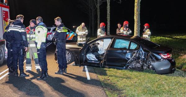 Geluk bij ongeluk: automobilist breekt kaak bij crash, ‘slimme’ BMW belt zelf de politie.