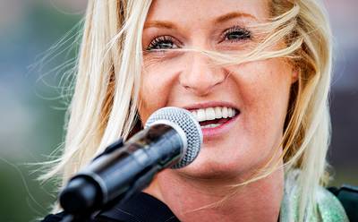 Miss Montreal en Ronnie Flex op nieuw hoofdpodium 5 mei