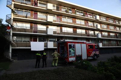 Brandweer beukt deur open na brandmelding in Tiel