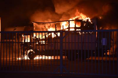 Meerdere vrachtwagens in brand op industrieterrein in Nijmegen