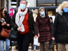 Sinds vandaag mondkapjesplicht, 'Ik heb er tot nu toe nog nooit één op gehad’