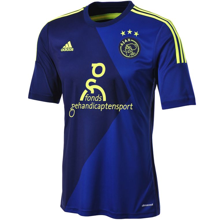 Nieuwe Uitshirt Ajax Is Praktisch En Fashionable Volgens Ontwerper Het Parool