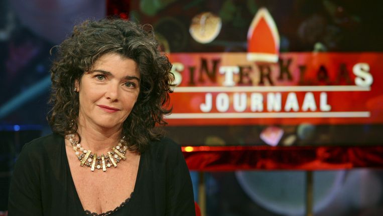 Sinterklaasjournaal Krijgt Boete Voor Eigen Inpakpapier En Staf De Volkskrant