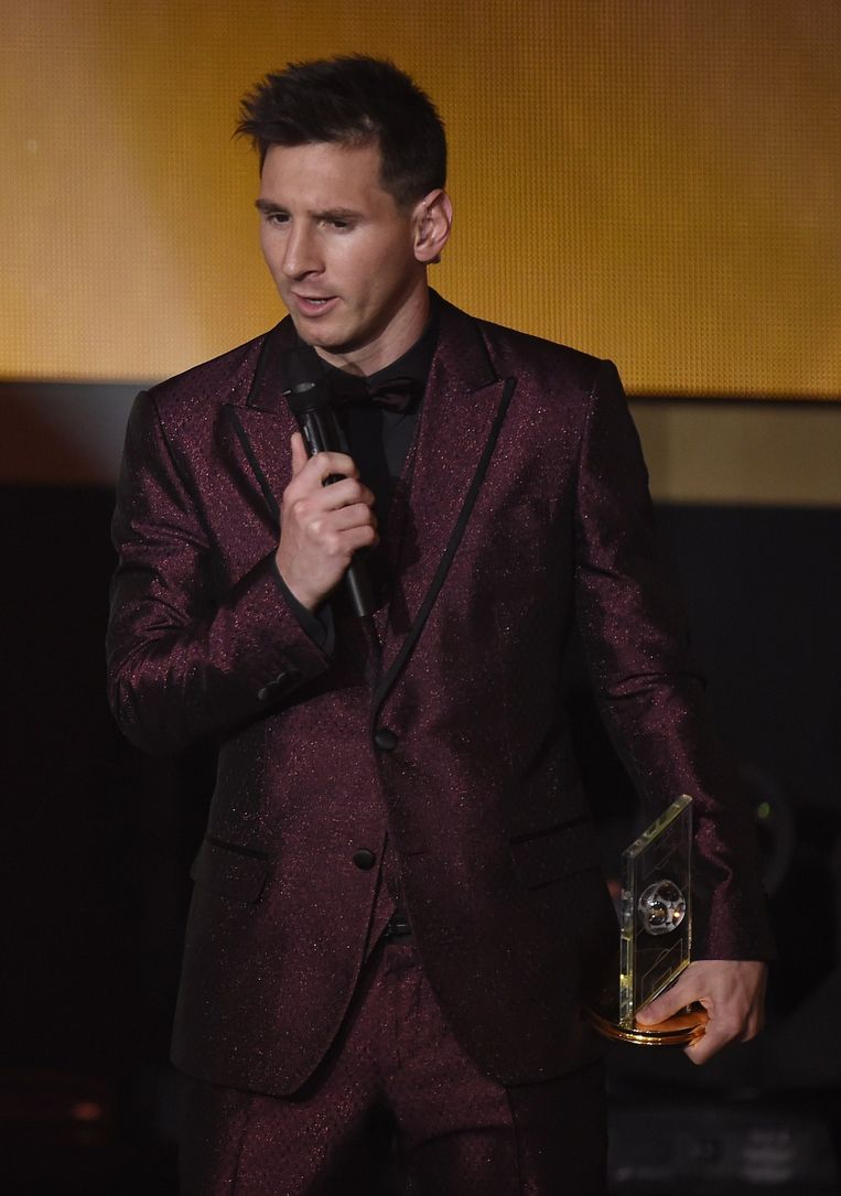 Slechte Stylist Of Trendsetter Het Pak Van Messi Stal De Show