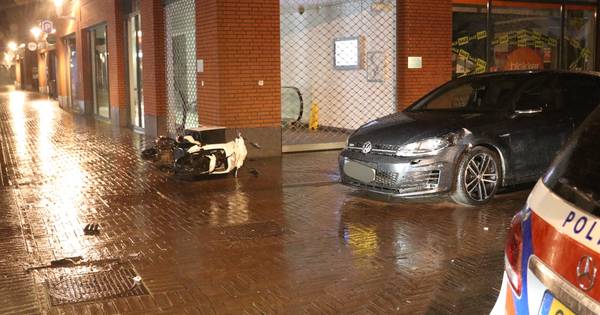 Twee jongens op scooter raken gewond bij ongeluk in Apeldoorn.