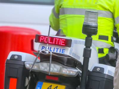 Vrouw bijt politieagent in zijn hand tijdens aanhouding in Wouwse Plantage