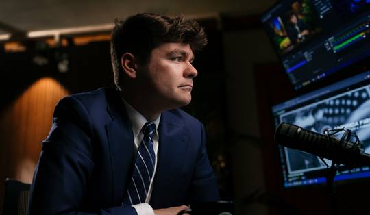 27-jarige Holocaust-ontkenner Nick Fuentes wordt met zijn extreme ideeën een ware splijtzwam van de Republikeinse partij