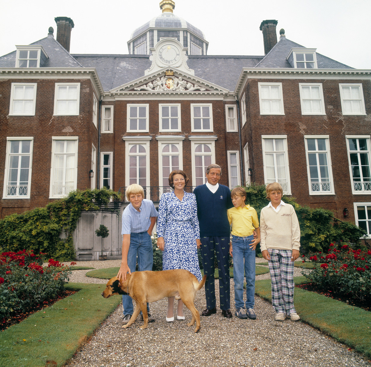 Paleis Huis Ten Bosch kleurt weer oranje met de komst van de koning en zijn gezin Trouw