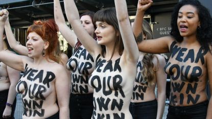 Topless protest tegen leer, wol en bont op London Fashion Week