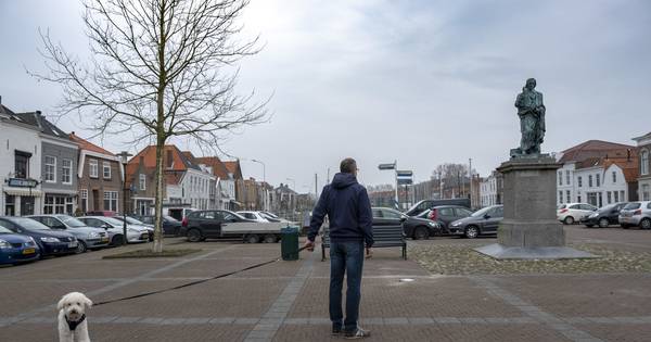 Voetganger wordt de baas op de Markt in Brouwershaven
