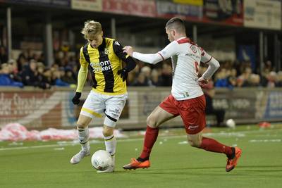 Ødegaard bezorgt zwak Vitesse in blessuretijd zege op Kozakken Boys