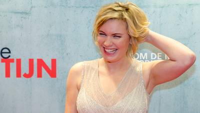 Marlijn geniet van urenlange stadswandelingen met baby Teun