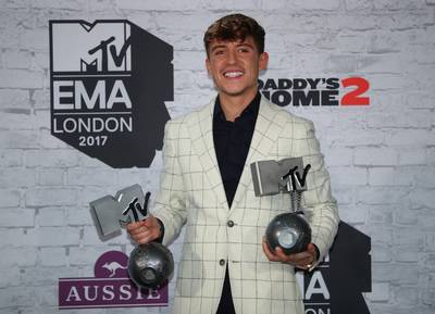Lil' Kleine wint 'Best Worldwide Act' MTV European Music Award