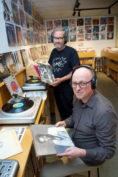 Waaghals, een muzikaal begrip in Arnhem: 'Ik geniet van dat cynische gemopper'