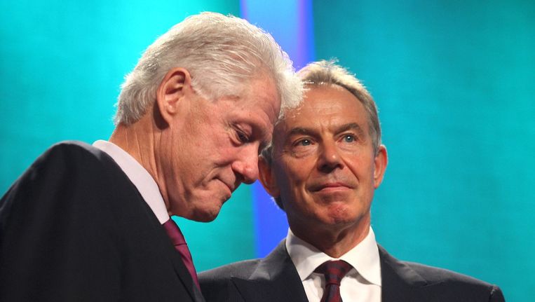 Zegt maatje Bill (Clinton) tegen buddy Tony (Blair)... | Trouw