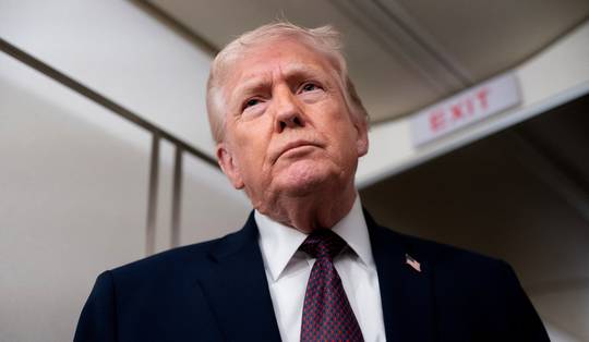 Trump zegt dat Iran wil onderhandelen, maar sluit militaire interventie niet uit • Al meer dan 540 doden bij protesten