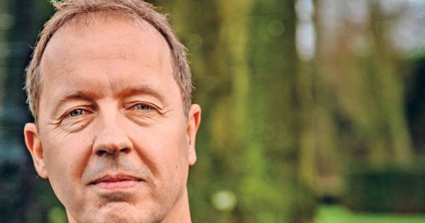 Bij Edwin Evers is het nu altijd tussen zes en zeven: 'Ik haal een jeugddroom in' - De Stentor