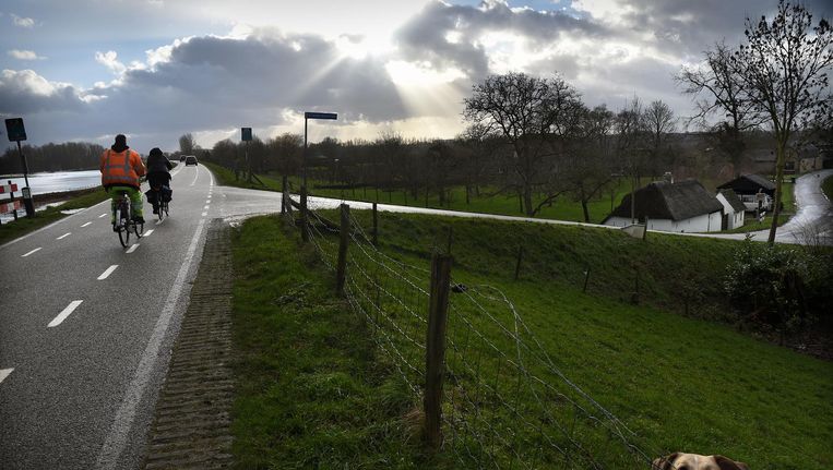Beslissing over hoogwatergeul bij Varik uitgesteld, voorlopig hoeven inwoners niet in 'badkuip' te w
