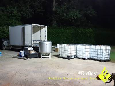 Politie treft vrachtwagen vol benodigdheden voor drugslab aan in Zevenaar