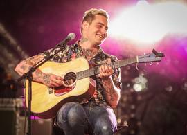 Douwe Bob wordt opnieuw vader: “We zijn trots”