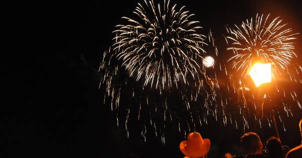 Vuurwerkshow Op Het Drierivierenpunt Staat Op De Tocht Nu Papendrechtse Partijen Twijfelen Dordrecht Bndestem Nl