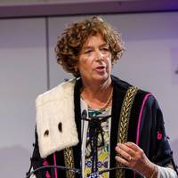 ‘Ik ben zelf altijd al een fiere UGenter geweest en dan zijn dagen als deze pijnlijk’: na AI-blunder zit Petra De Sutter opnieuw in de knel als rector